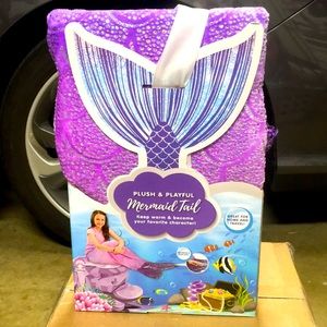 Little Mermaid 🧜‍♀️ Plush & Playful Tail Reversible Sequins
22.5inx55in